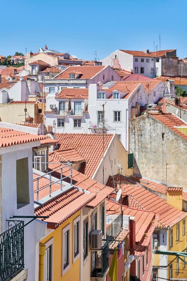 Light Filled Apartment Near Chiado, By Timecooler Lisboa Extérieur photo